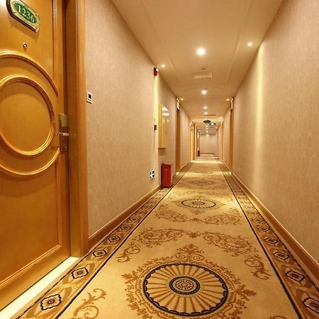 Vienna Classic Hotel Shenzhen Bantian Wuhe Avenue Exteriör bild
